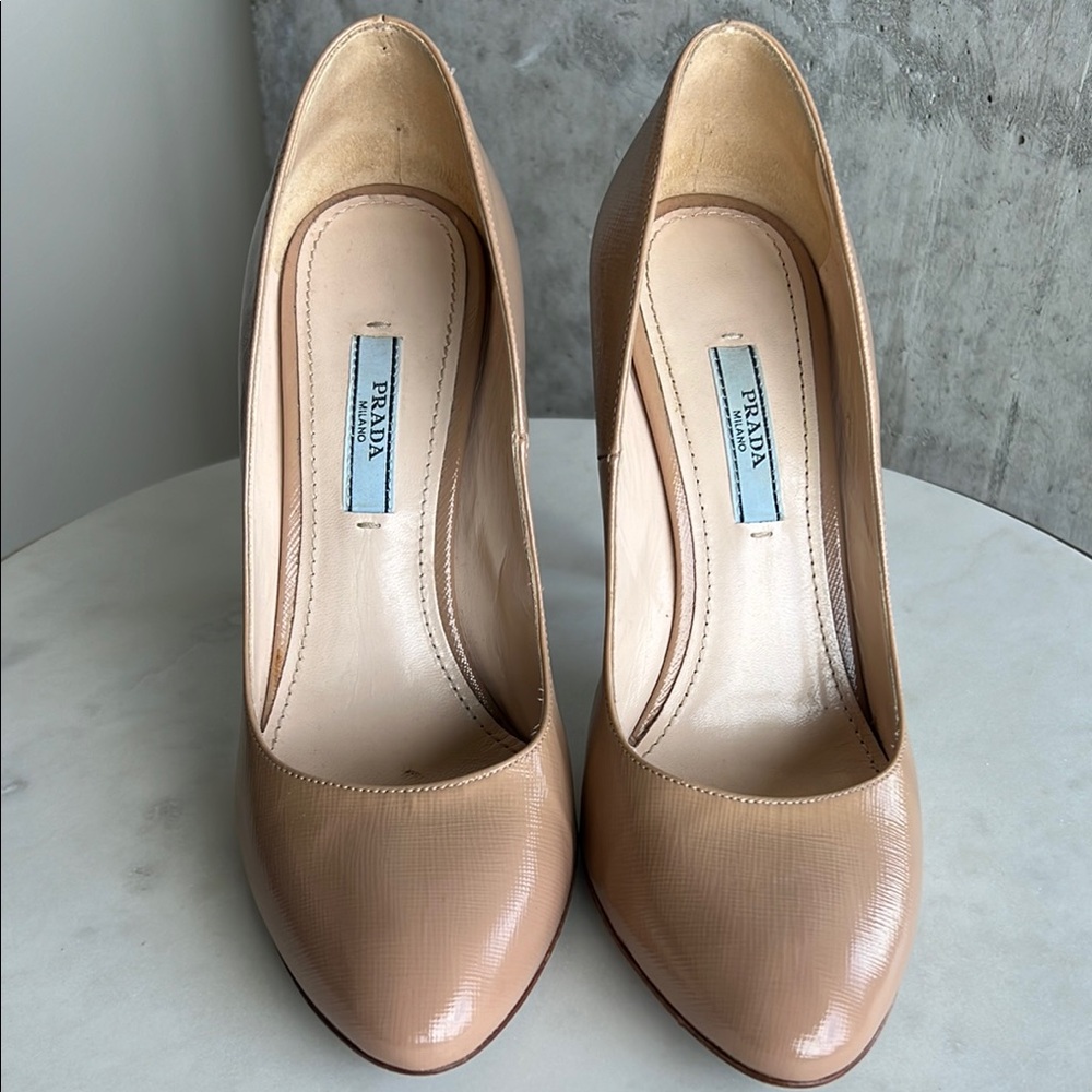 Prada round toe pumps -patent leather- nude - 37.5 / 7.5 US - Picture 5 of 10